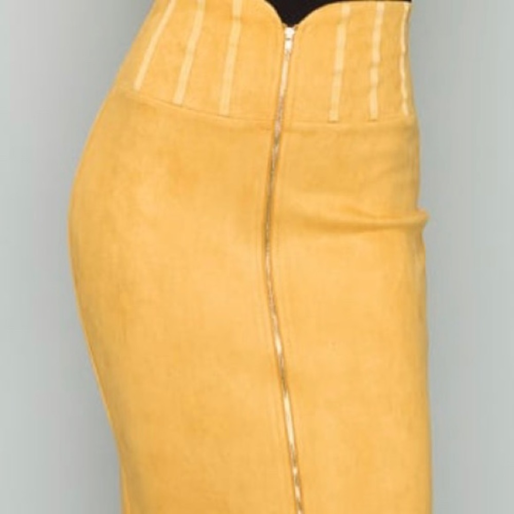 NWT Mustard colored skirt